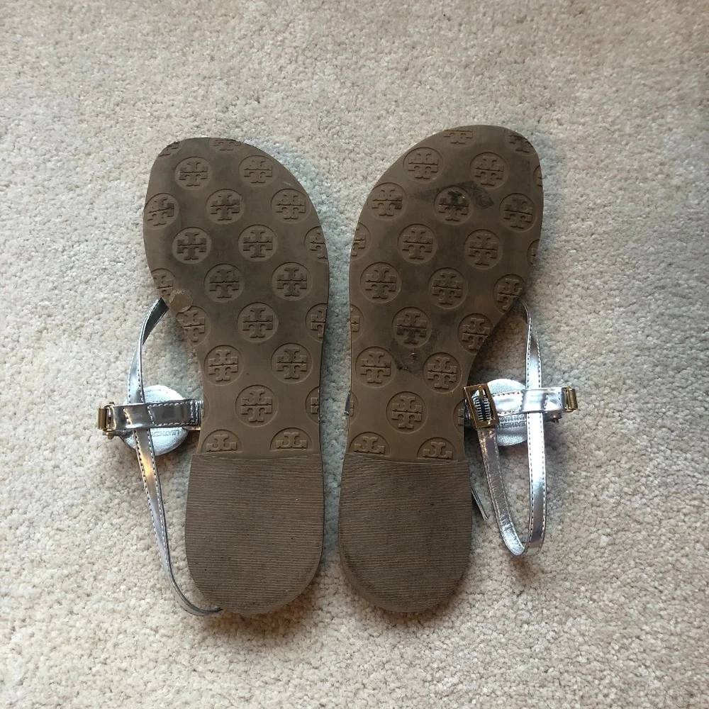 Tory Burch Silver Metallic Miller Thong Sandals - Picture 2 of 4